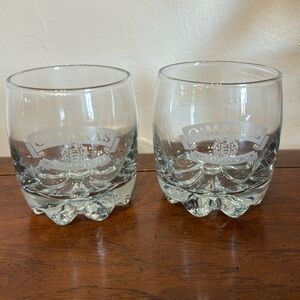 Vtg Omaras Irish Country Cream 8 oz Glasses On Rocks Signed Pat Omara Set of 2